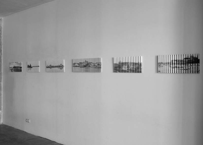 Obiekty fotograficzne z serii „Klatki czasów; Wisła w Krakowie” – zestawienie archiwalnej i współczesnej fotografii przestrzeni nadwiślańskiej: Kościół na Skałce, Willa Różanowskich i Wawel