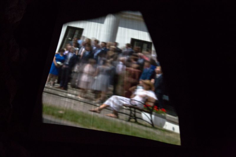 To jest rewelacyjna dziura
camera obscura, instalacja. Autor Bartolomeo Koczenasz