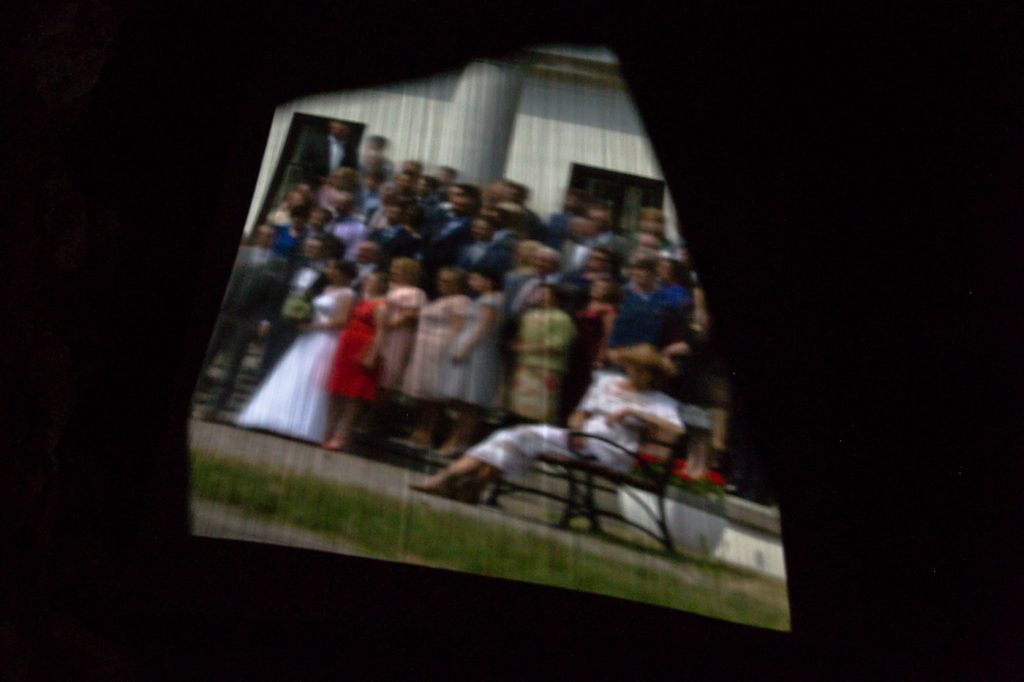 To jest rewelacyjna dziura – wesele zarejestrowane metodą camera obscura, Bartolomeo Koczenasz, Galeria Baszta, Kraków, 2019.