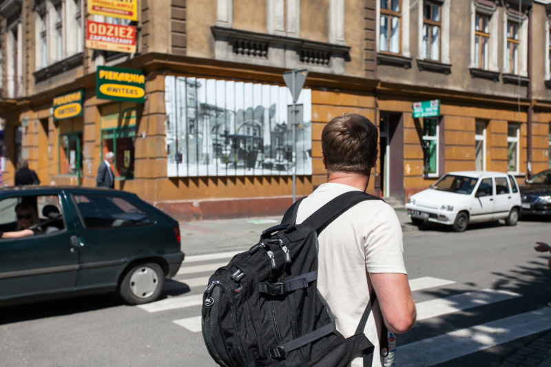 Instalacja upamiętniająca bramę getta krakowskiego z 1941 roku przy ul. Limanowskiego