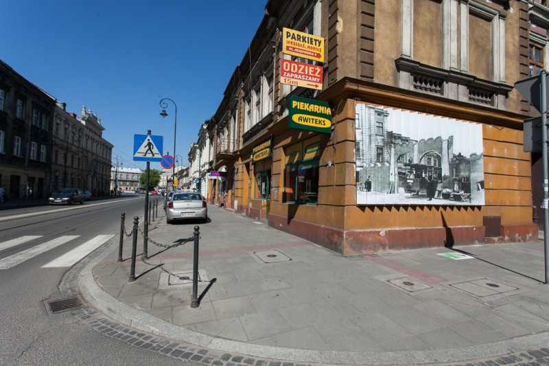 Interaktywna instalacja „Trzy Perspektywy” ukazująca przemiany miejsca dawnego muru getta w Krakowie