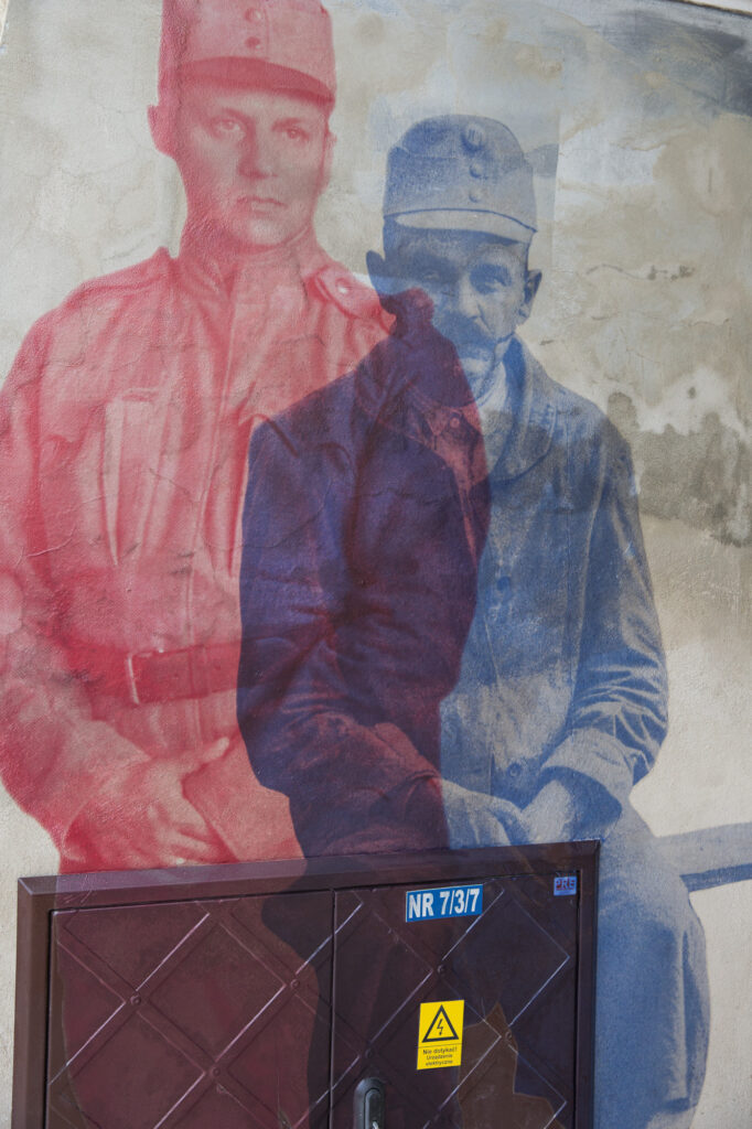 Sylwetki mieszkańców Jarosławia połączone z bohaterami filmów realizowanych w mieście.